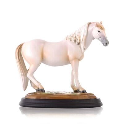 Franz Porcelain Bolting Mist Porcelain Figurine With Wooden Base FZ03539, MPN: FZ03539,