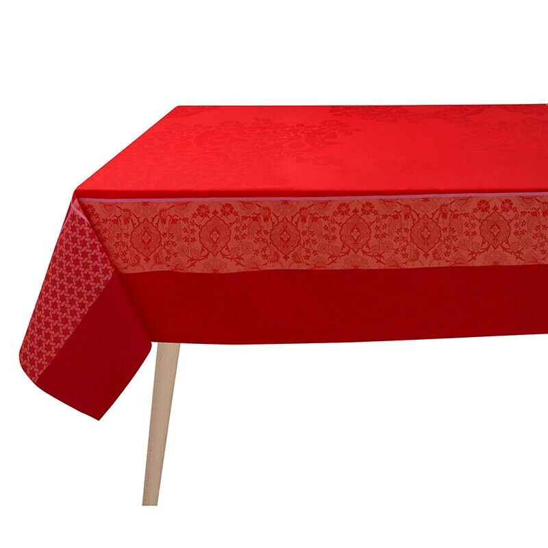 Le Jacquard Francais Voyage Iconique Red Tablecloth 68 x 98 Inch 28603