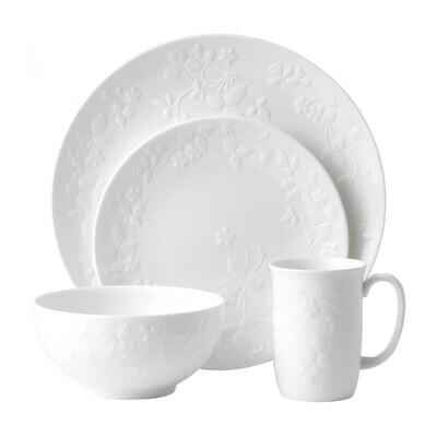 Wedgwood Wild Strawberry Wild Strawberry White 4-Piece Place Setting, MPN: 40030418, 701587373968