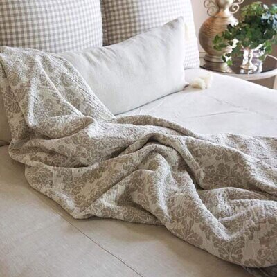 Crown Jacquard Linen Throw Blanket Throw300