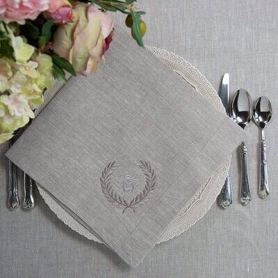 Crown Bumble Bee Large Napkin Two Tone Set of 8 NLG235