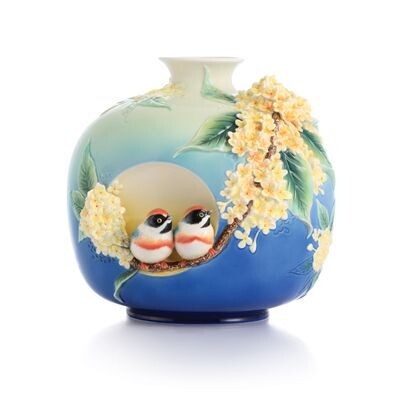 Franz Porcelain Sweet Olive and Black-Throated Passerine Design Sculptured Porcelain Vase FZ03011, …