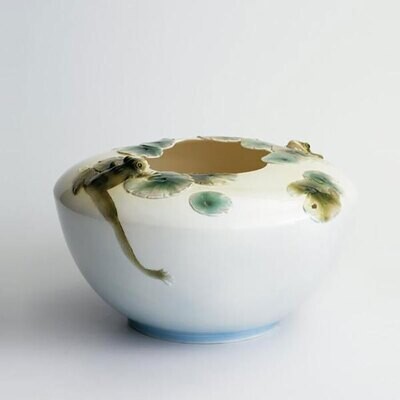 Franz Porcelain Amphibia Frogs &amp; Lotus Leaves Flower Bowl Vase XP1689, MPN: XP1689,