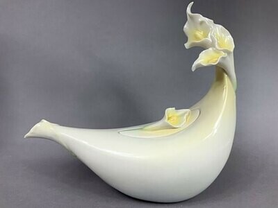 Franz Porcelain Calla Lily Flower Teapot FZ00740, MPN: FZ00740,