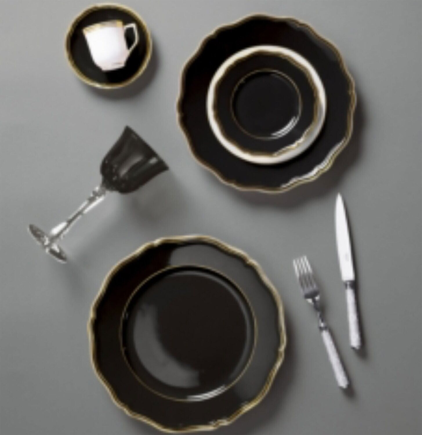 Raynaud Limoges Mazurka Or Black Petit four stand 10.6 in 0868-01-515027