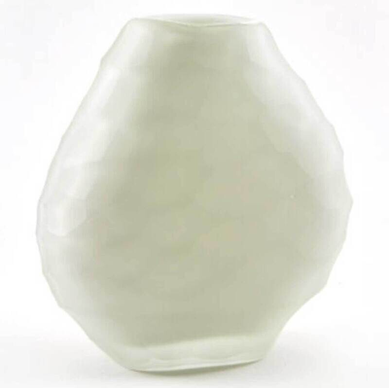 Tizo Small Hammered Vase White Crystal DA754WHVS