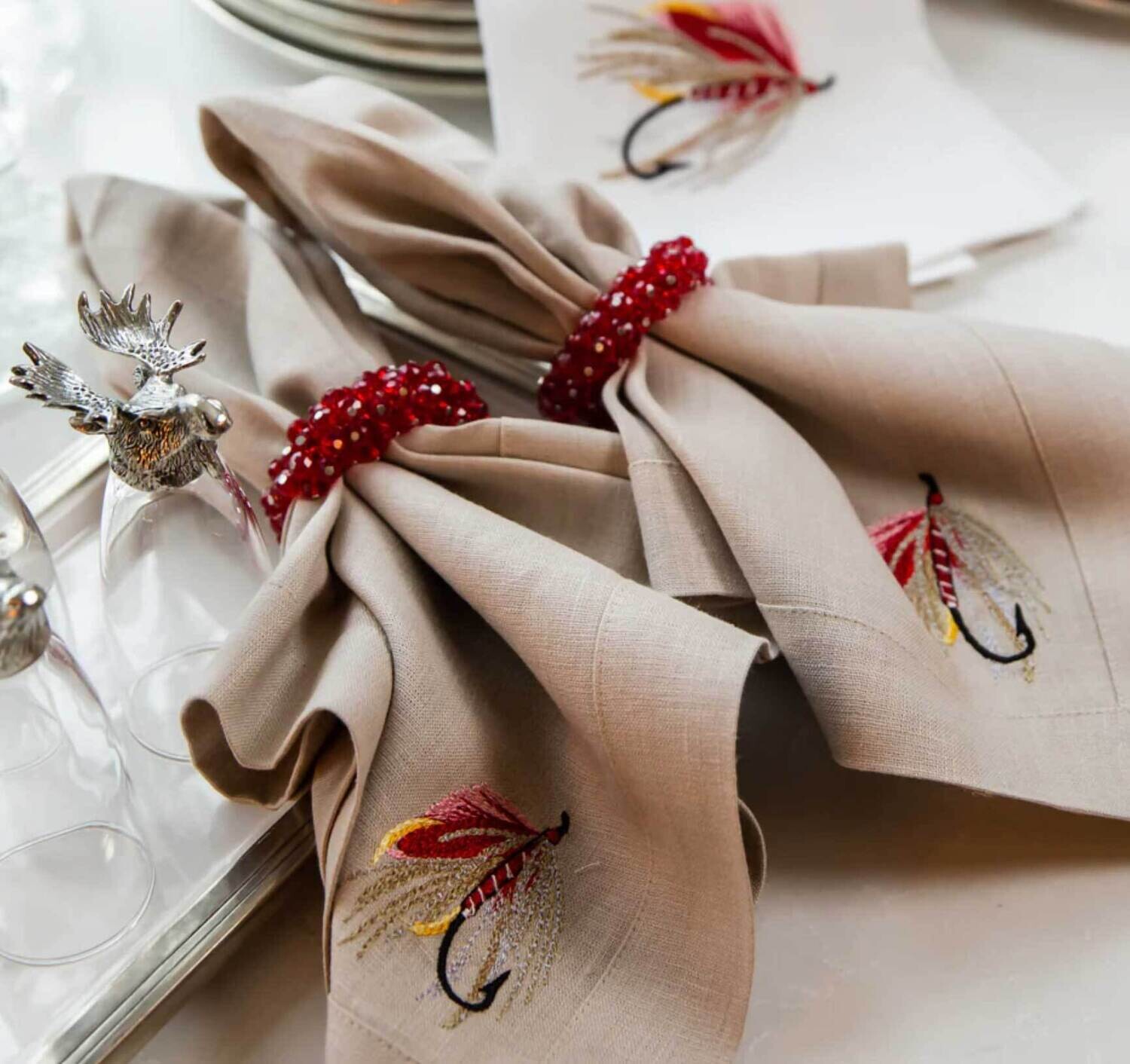 Crown Linen Designs Napkin Ring Set of 4 Crystal Red NR022R