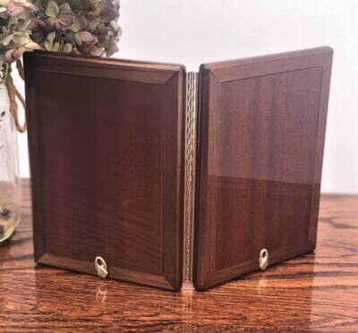 Cunill Tiffany Plain Hinged Triple 4x6 Inch Picture Frame .925 Sterling Silver 242500T