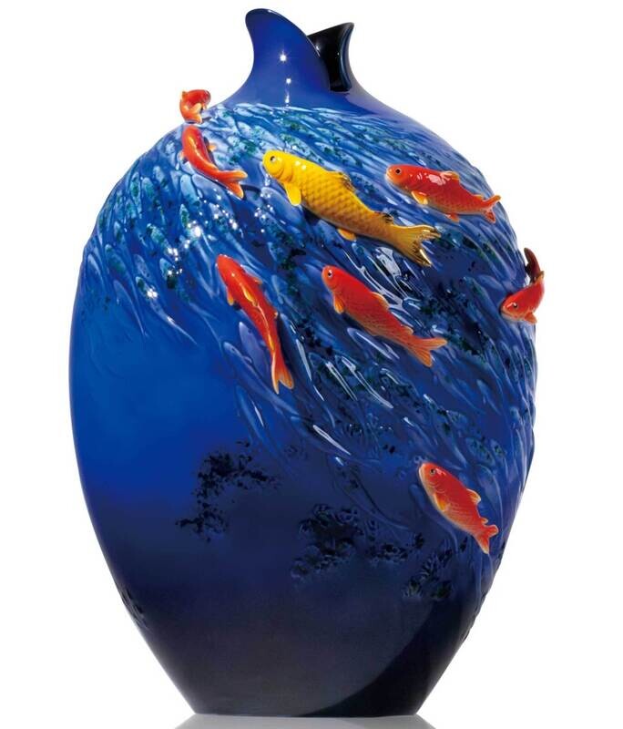 Franz Porcelain A Will And A Way Swimming Fish Design Sculptured Porcelain Vase FZ03969