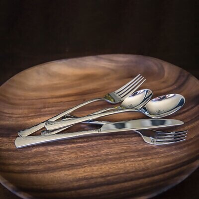 Cambridge Reagan Mirror Hammered 18/0 Stainless Steel 20 Piece Flatware Set 348920CSLG12, MPN: 3489…