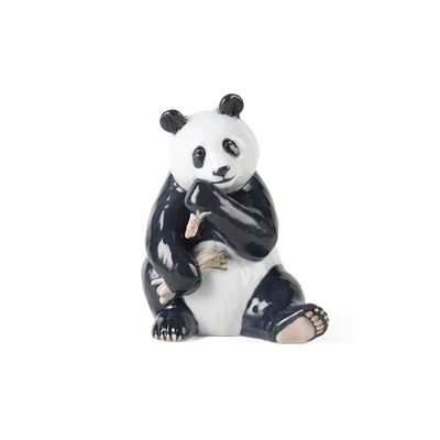 Royal Copenhagen Eating Panda Figurine 18 cm 7 Inch 1071384, MPN: 1071384, 5705140745709