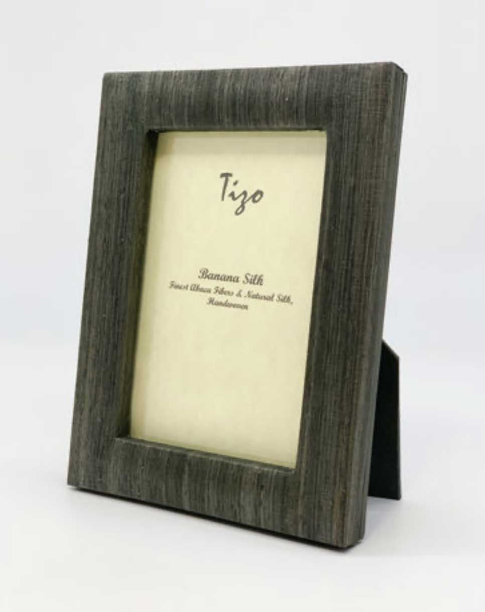Tizo Designs 4 x 6 Inch Banana Silk Picture Frame Grey, MPN: CM62PEW-46