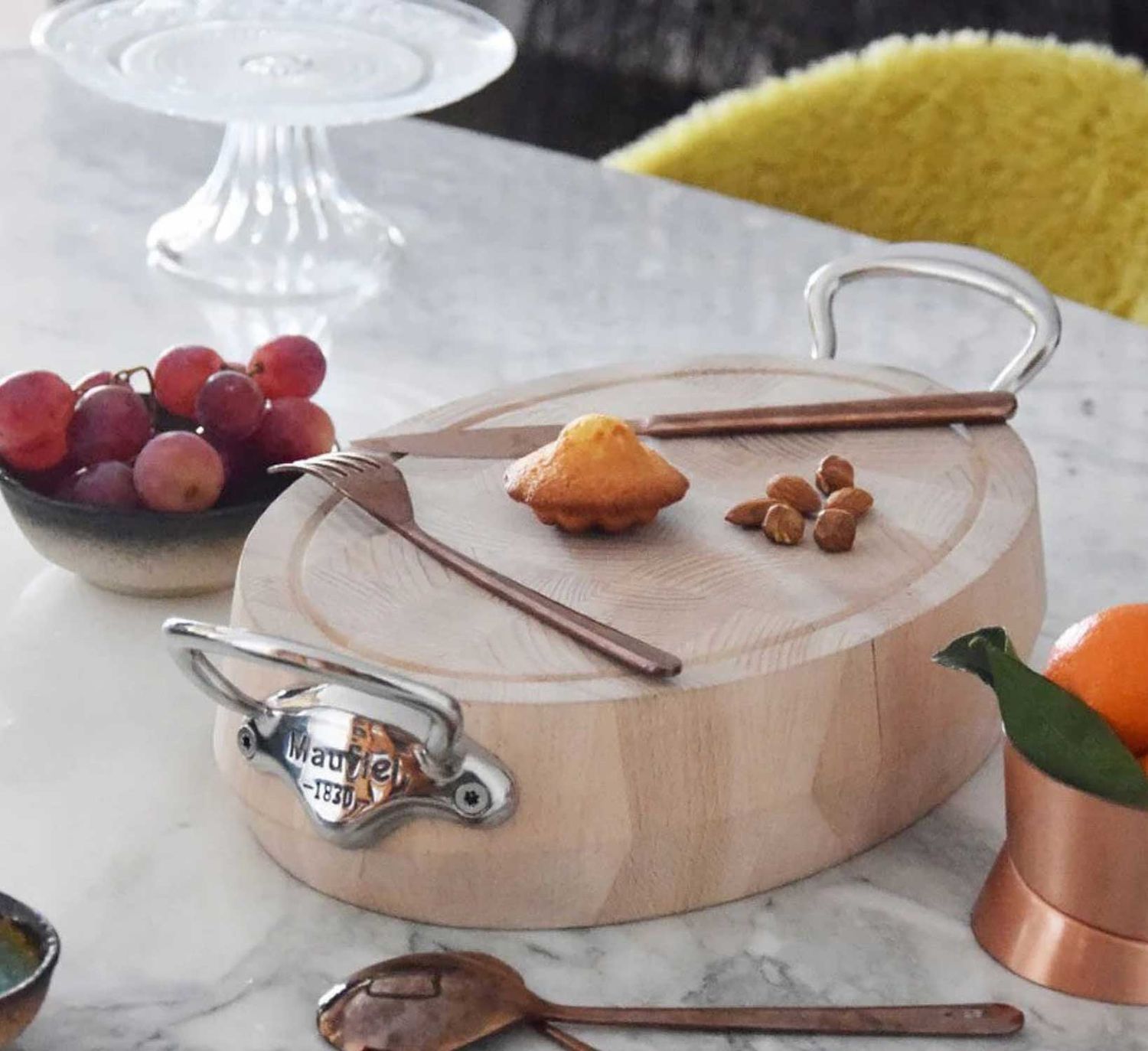 Mauviel Savoir Vivre Chopping Block with Cast Stainless Steel Handles 10.2-In 10.2 Inch 720026, 357…