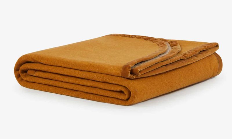 Lanerossi ウールブランケット Lanerossi Thermocoperta Color Blanket in Pure Wool Ocra - HomeBello