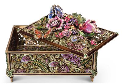 Jay Strongwater Genevieve Grand Floral Chest Bouquet, MPN: SDH7317-456, UPC: 848510012775