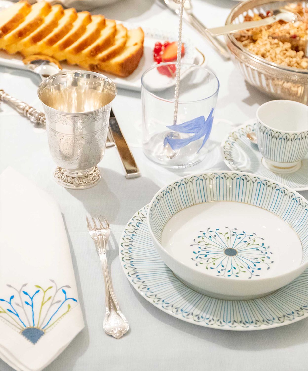 Robert Haviland &amp; C. Parlon Jardin De Louise White Coffee Cup and Saucer, MPN: HP1350003101