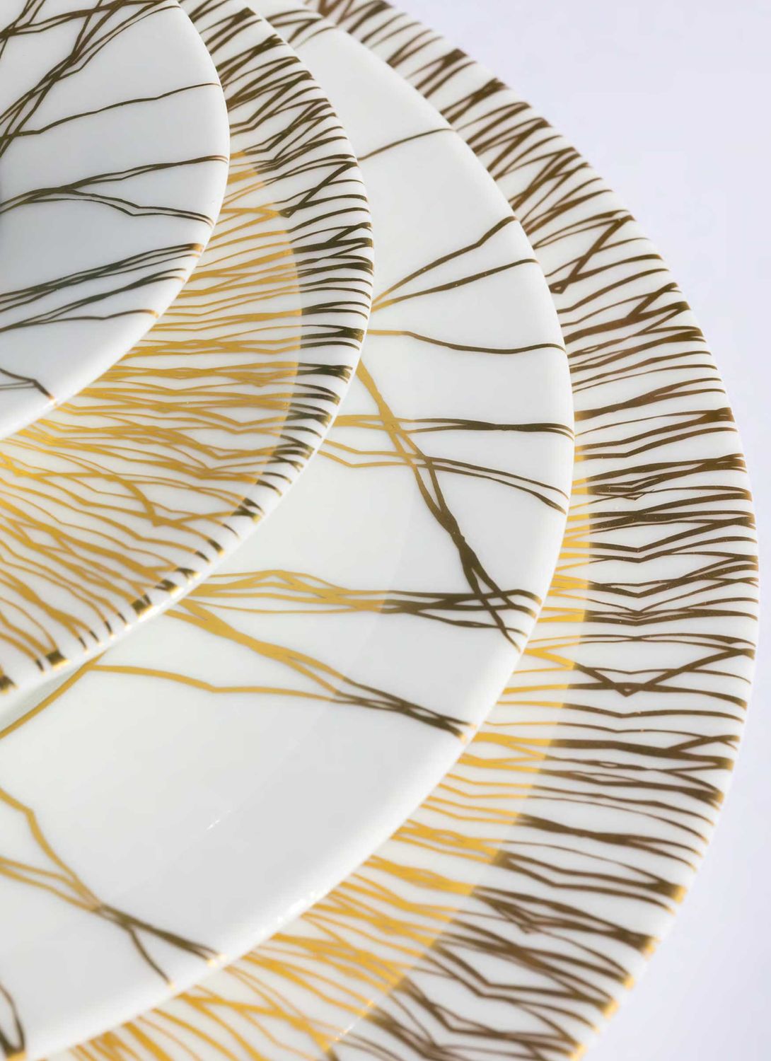 Robert Haviland &amp; C. Parlon Fil Dor Gold Round Flat Tarte Dish, MPN: HP1300006003