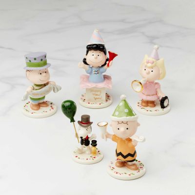 Lenox Happy New Year Charlie Brown 5 Piece Figurine Set 866598 882864658180