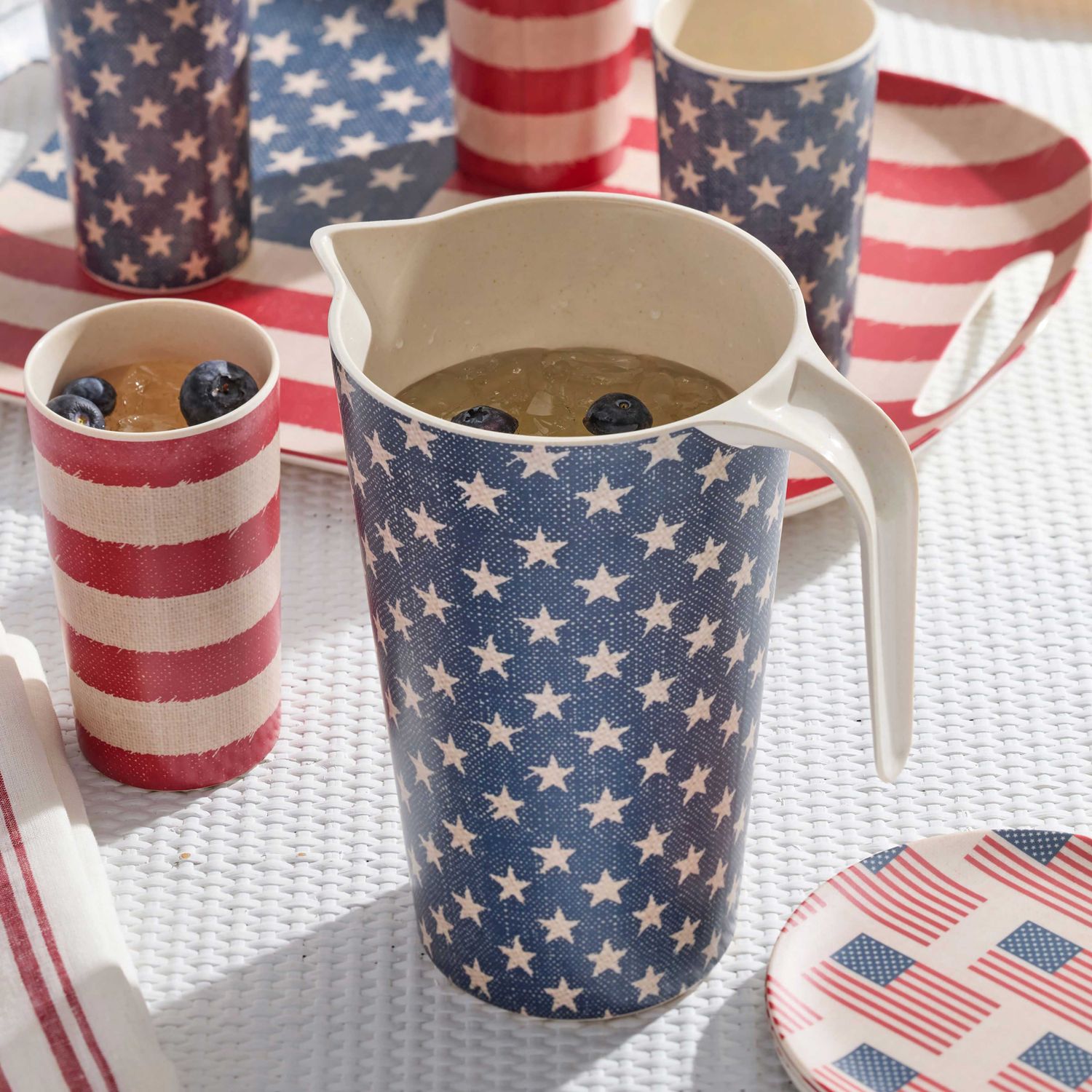 Oneida Vintage Americana Pitcher 897823 079363149114