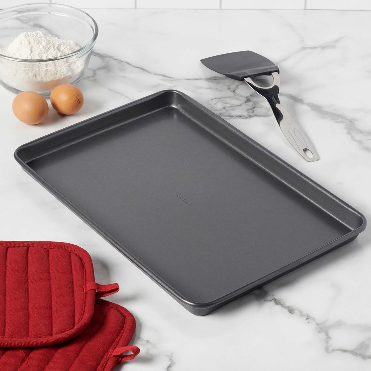 Oneida Bliss Bakeware 10 x 15 Inch Cookie Sheet 35217L21 051544352179