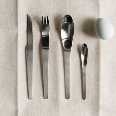 George Jensen Arne Jacobsen Cutlery Gift Box 16 Pieces Service for 4 Matte Stainless Steel 3355516,…