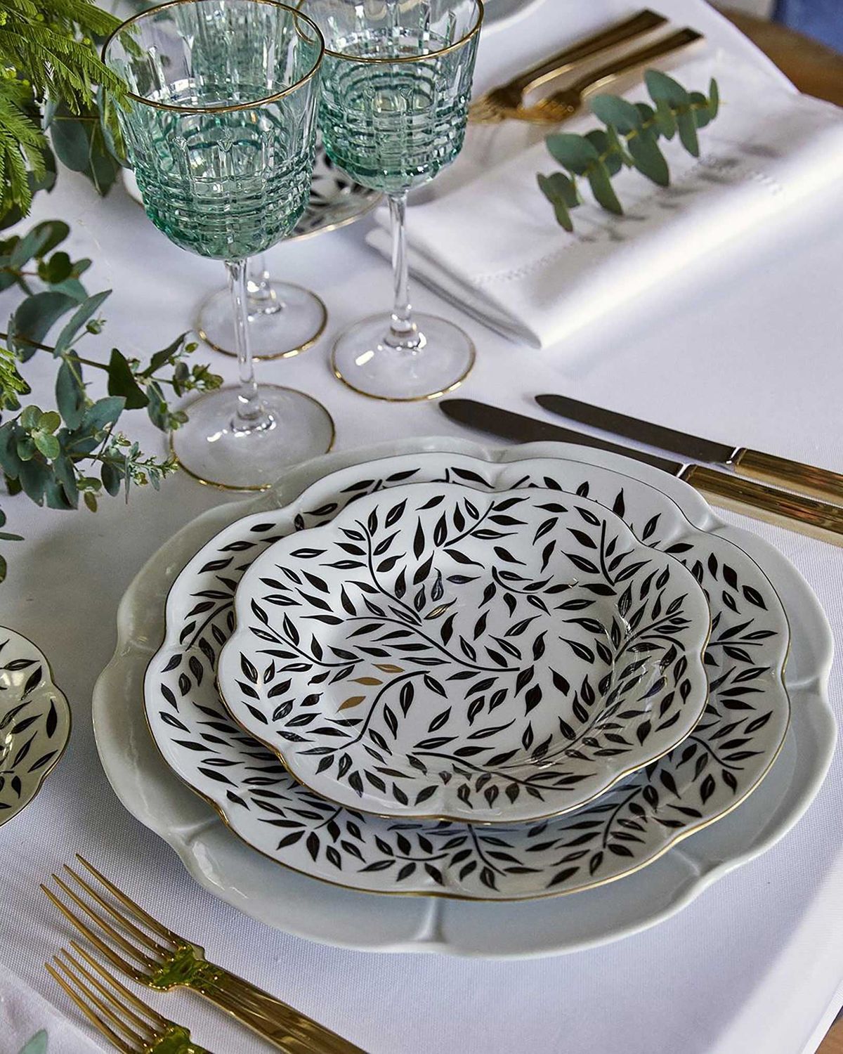 Royal Limoges Olivier Black Porcelain Dessert Plate 8.5 inch, B220-NYM20882