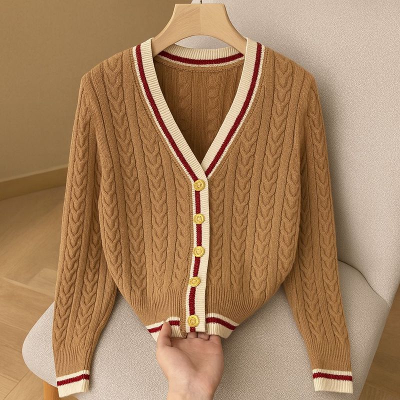 Cable-knit cardigan – Chic collegiate style