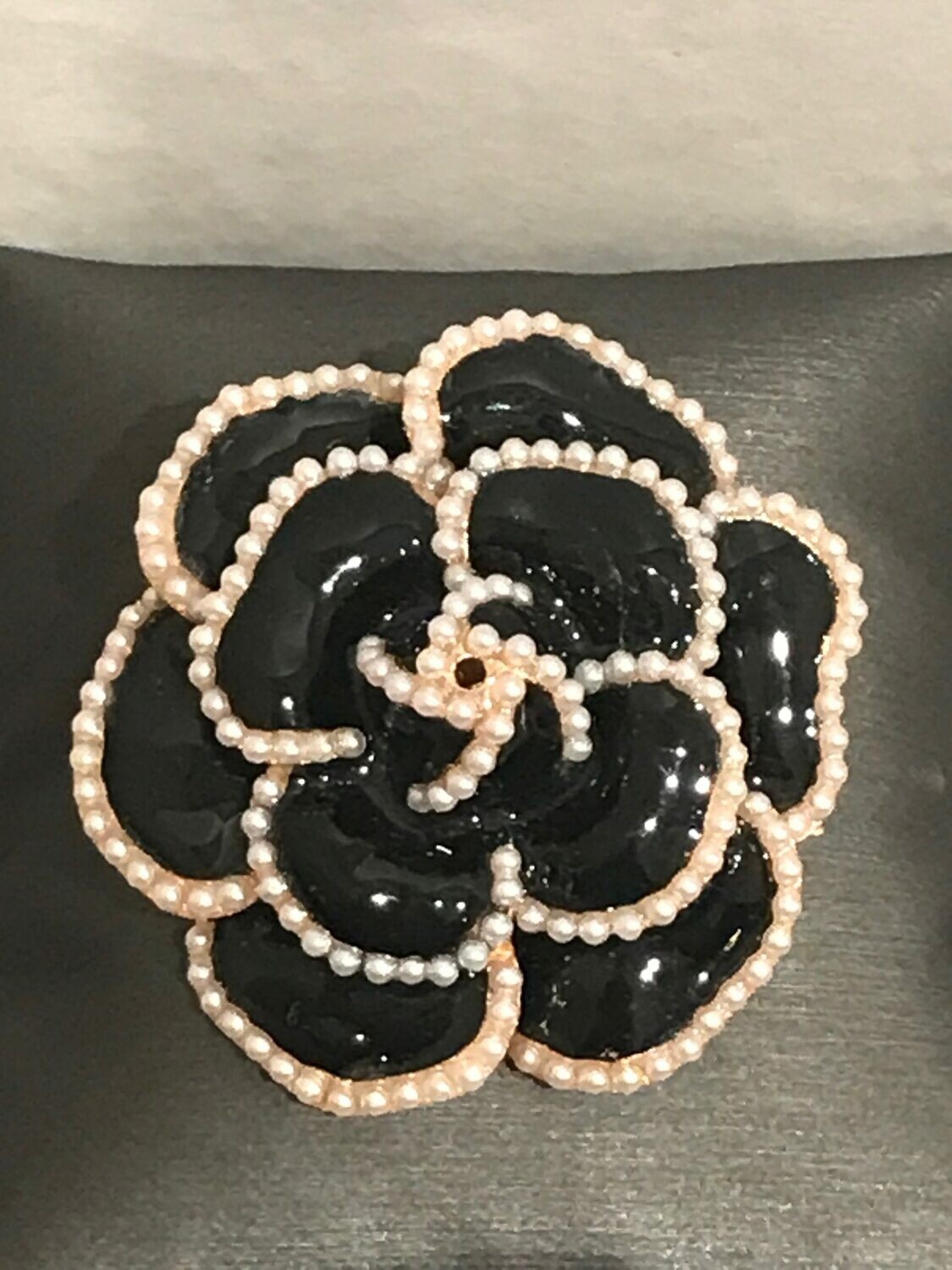 Brooch Camelia Pearls Enamel