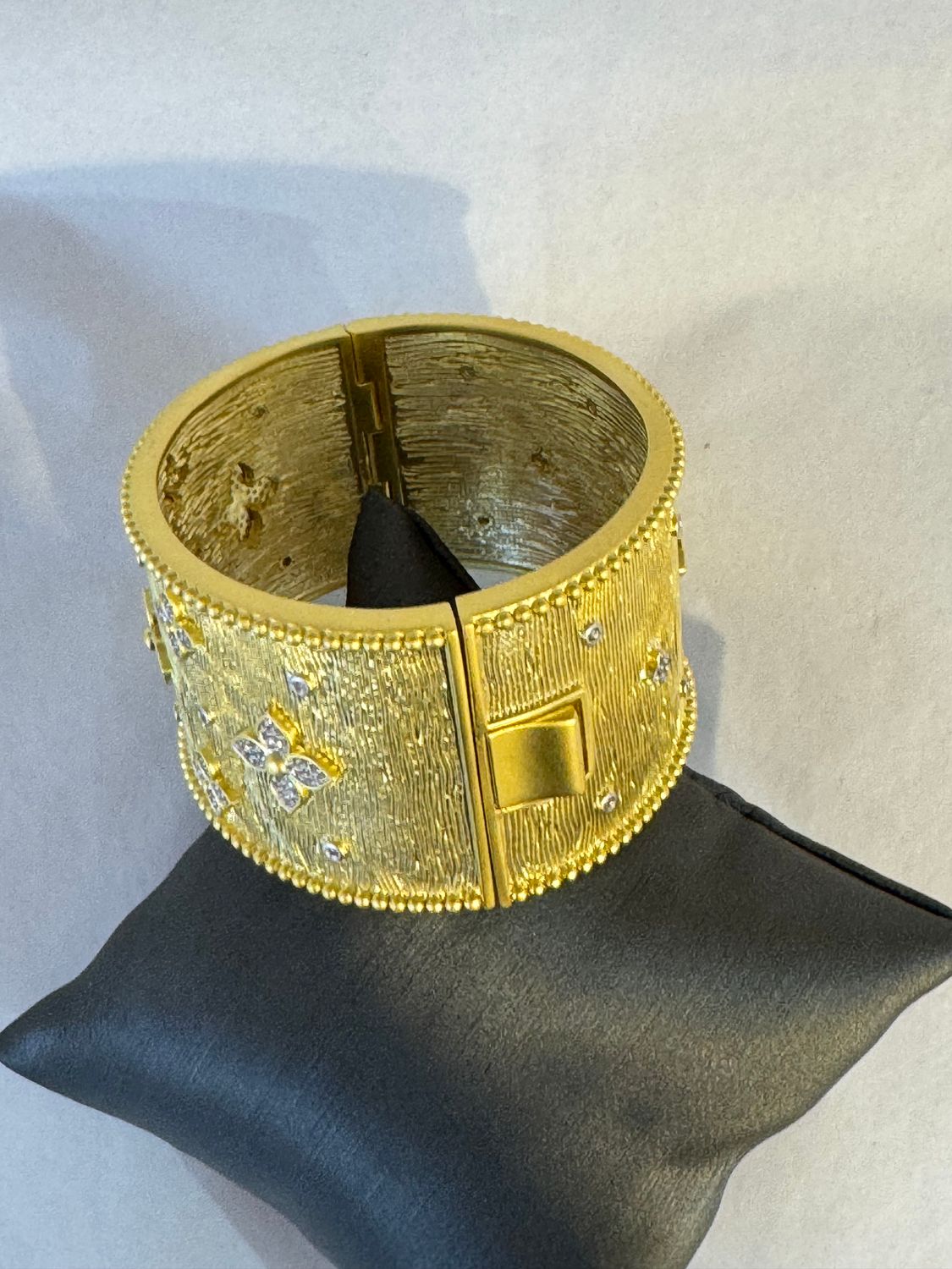 Bracelet Bangle Flowers