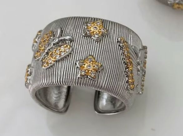 Ring Butterfly adjustable