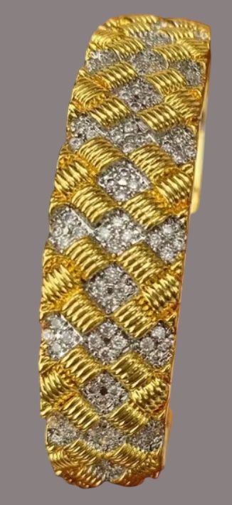 Cuff Comedia