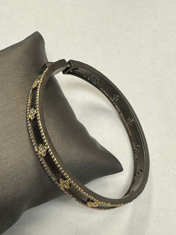 Bracelet 1098B