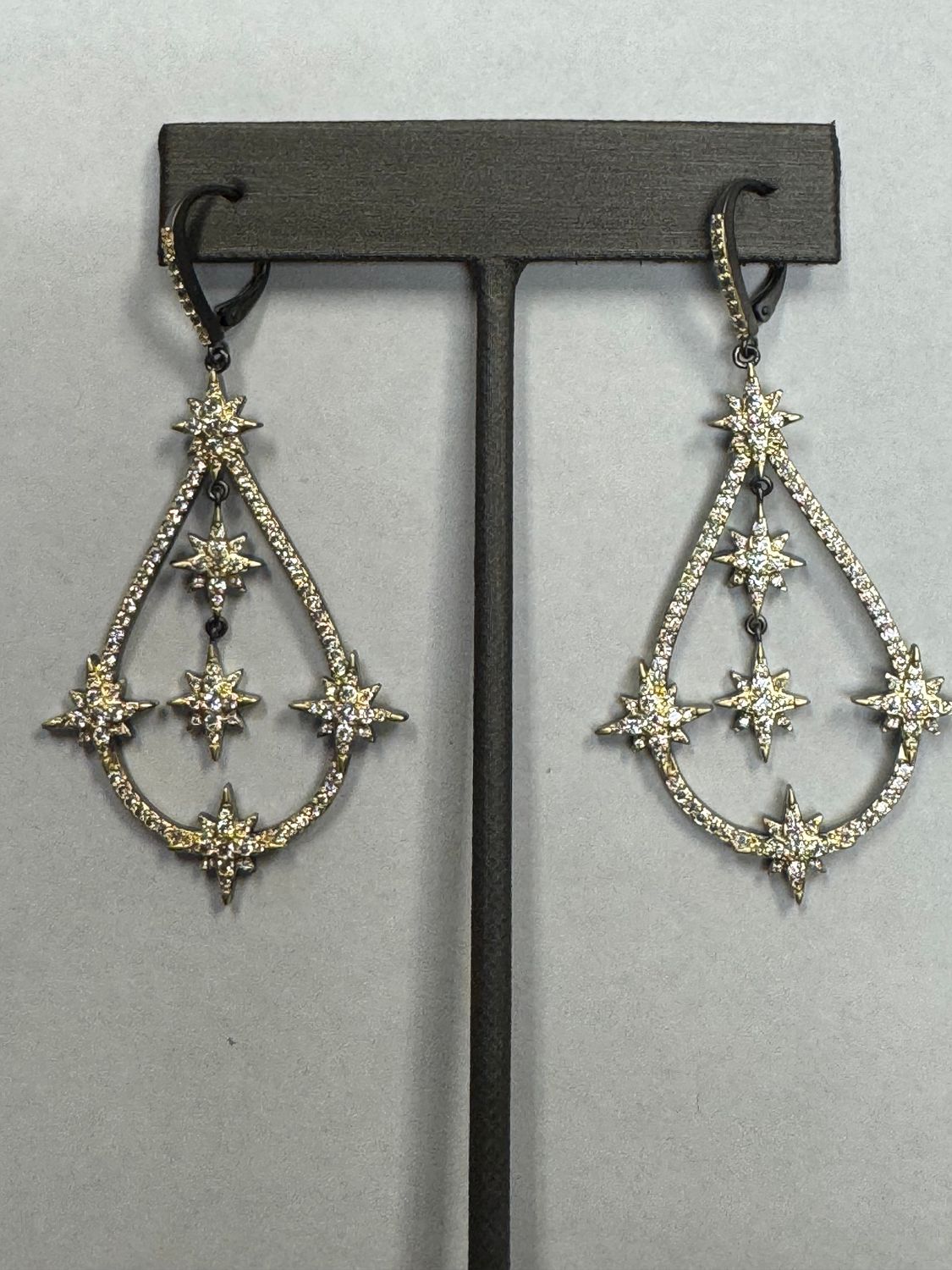 Earrings 8106E