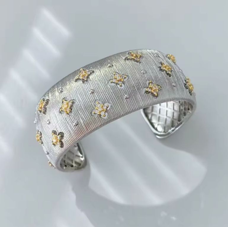 Cuff Bulleccati