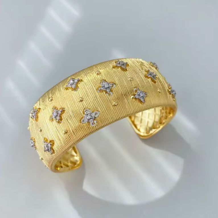 Cuff Bracelet Bulleccati