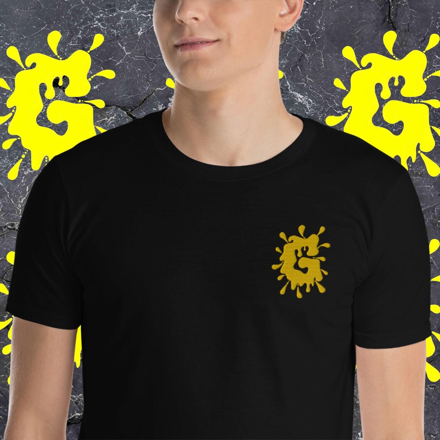 Embroidered front Goo G logo 