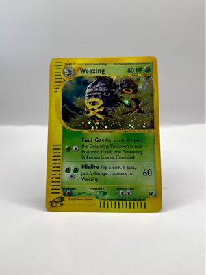 32/165 Weezing Holo Near Mint