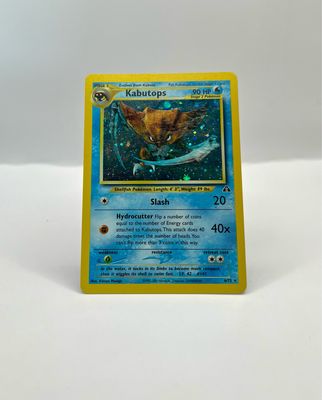 6/75 Kabutops Near Mint Holo