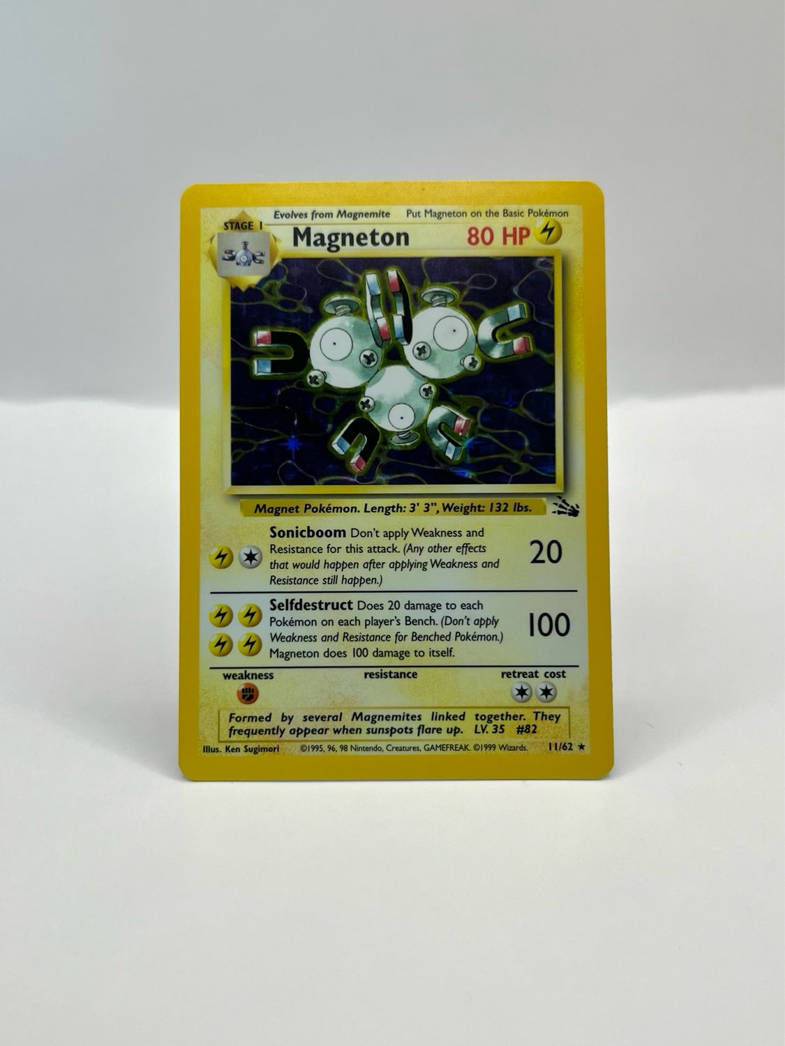 11/62 Magneton Near Mint Holo
