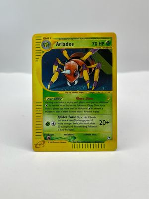 H3/H32 Ariados Near MInt Holo