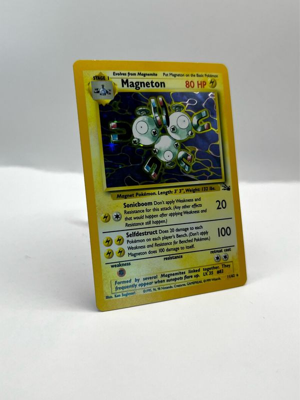 11/62 Magneton Near Mint Holo
