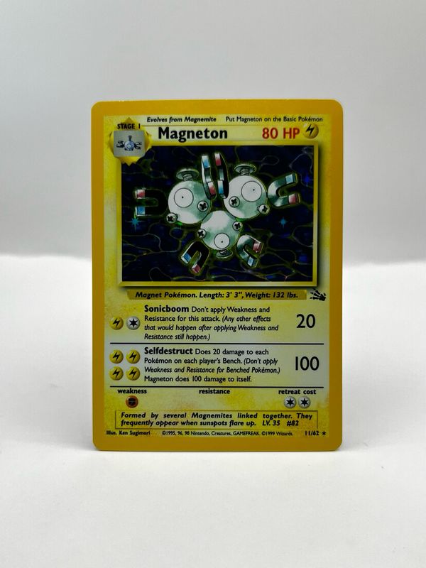 11/62 Magneton Near Mint Holo