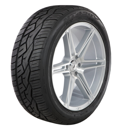 NITTO 420V LT305/55R20 F 125/122S 33.2 3055520