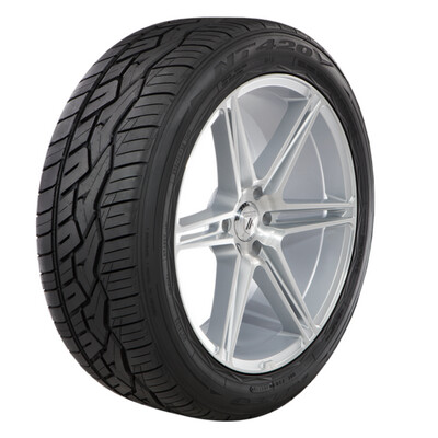 NITTO 420V LT305/55R20 F 125/122S 33.2 3055520