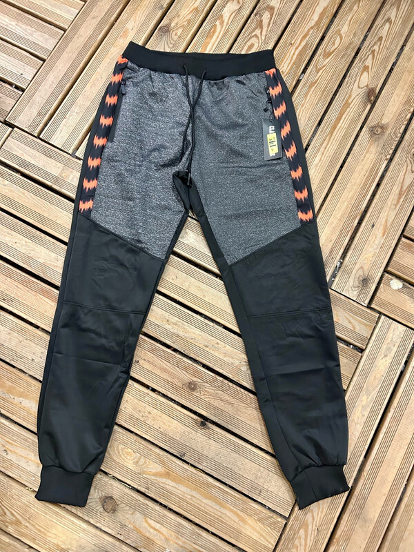 Jogging noir gris orange