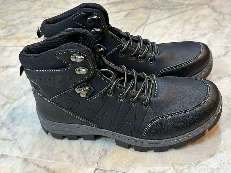 Chaussures montantes noires et grises