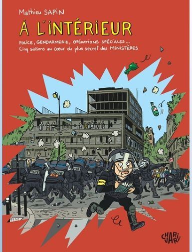EMBARQUE - A L INTERIEUR - POLICE, GENDARMERIE, OPERATIONS SPECIALES CINQ SAISONS AU CUR DU PLUS SEC-SAPIN