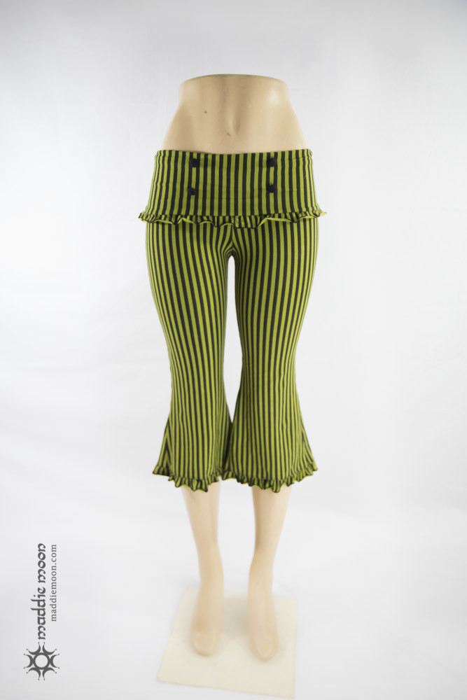 Ruffle Capri Green/black stripe