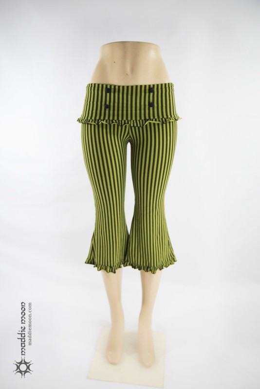Ruffle Capri Green/black stripe