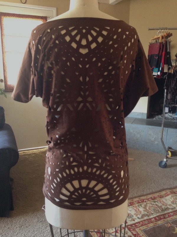 Laser Back Tee Chocolate